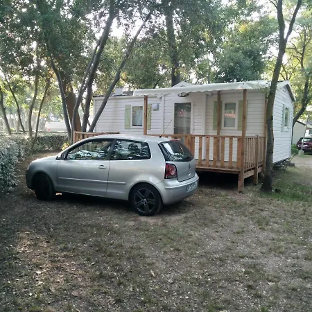 Le Mobil Home De Jerrica * אגדה
